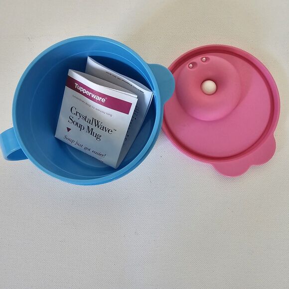Tupperware Barbie Microwavable Soup Mug with Vented Lid - Picture 3 of 3